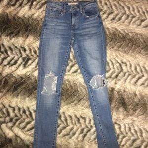 Ripped Levi High Waisted Skinny Jeans